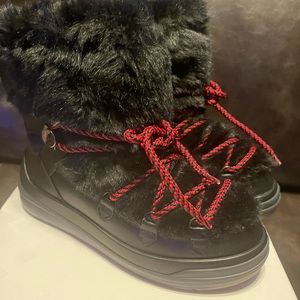 BRAND NEW!! Never worn.Snow booties: no scuffs,scrapes - out the box w/dust bags